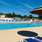 Mobil De Prestige Avec Jacuzzi A - Api-1-52-1439 *