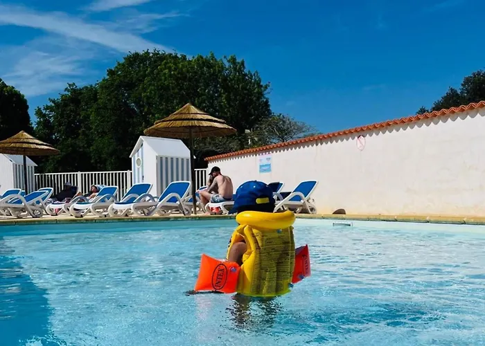 Mobil De Prestige Avec Jacuzzi A - Api-1-52-1439 Campsite *